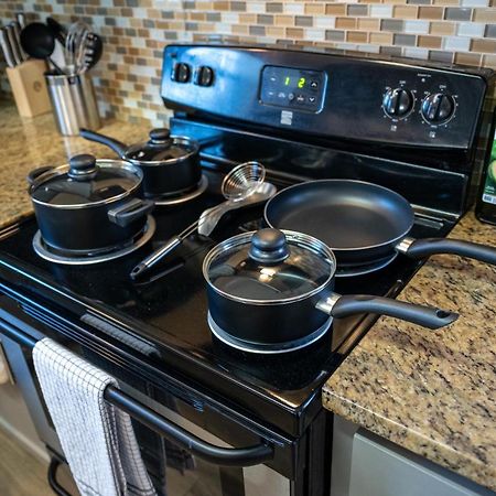 Fabulous King Size Bed In A Gated Neighborhood! Apartment Edinburg Luaran gambar